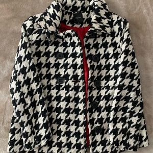 Cozy Houndstooth Winter Jacket